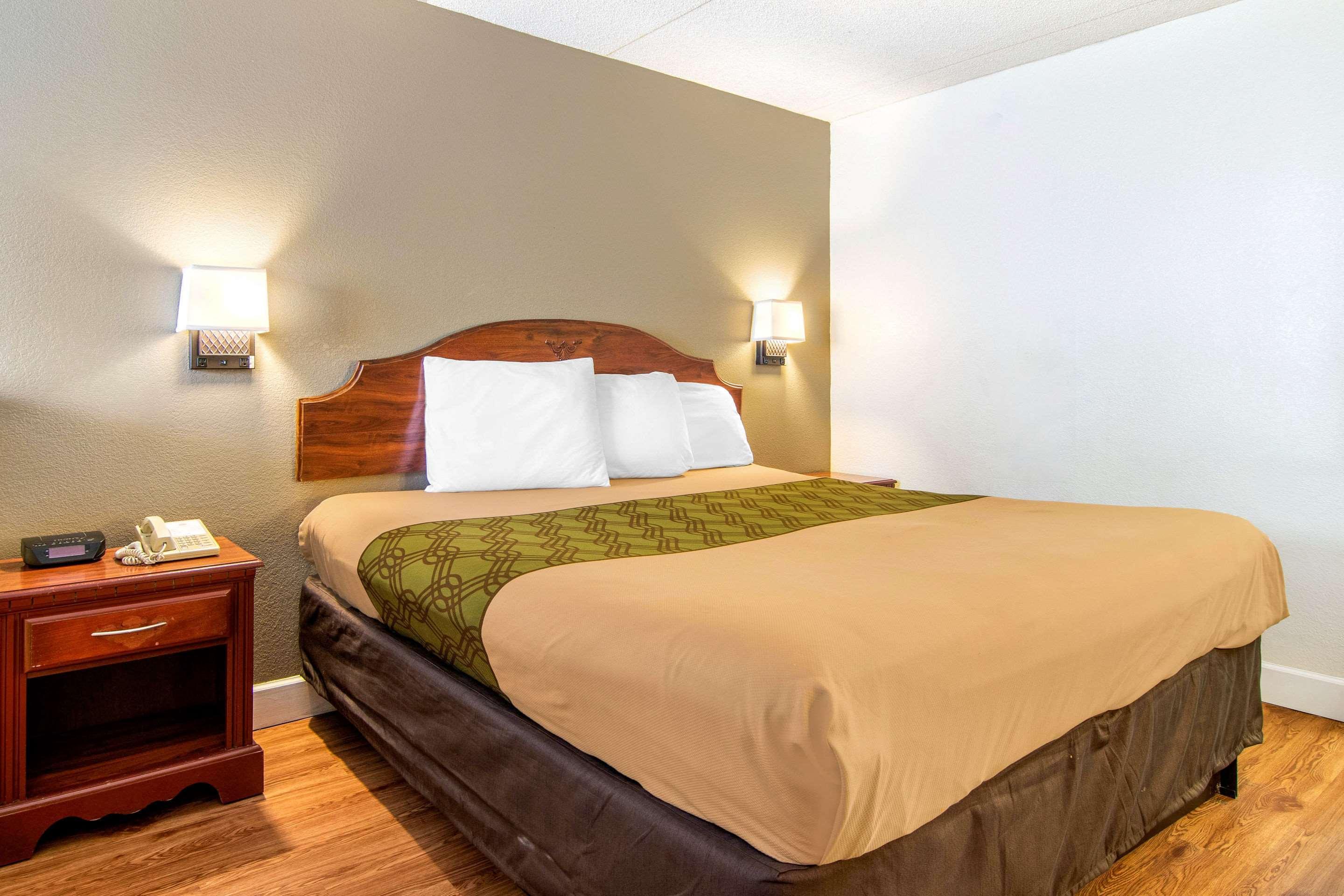 Econo Lodge Inn & Suites Fort Oglethorpe Eksteriør bilde