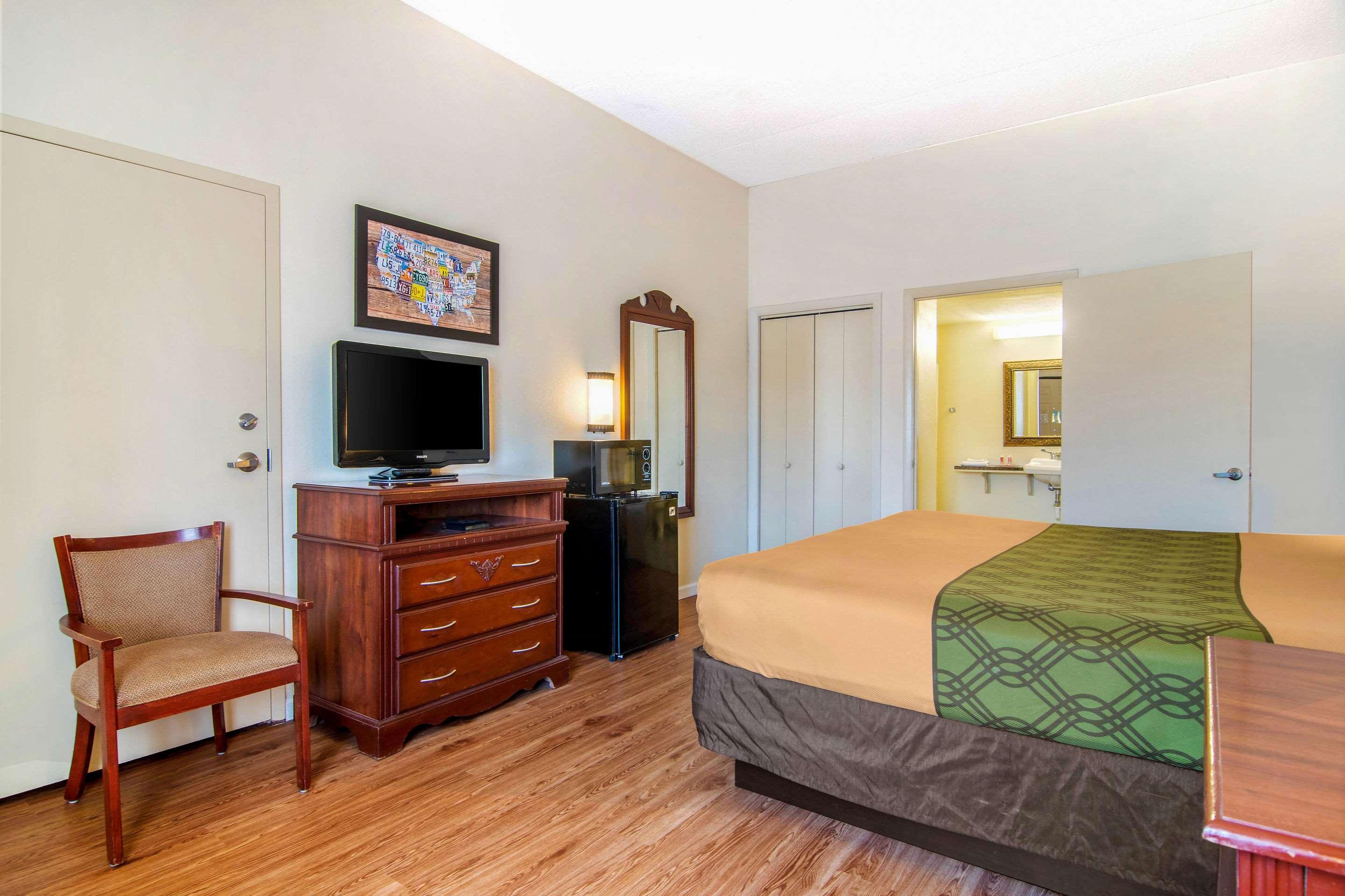 Econo Lodge Inn & Suites Fort Oglethorpe Eksteriør bilde
