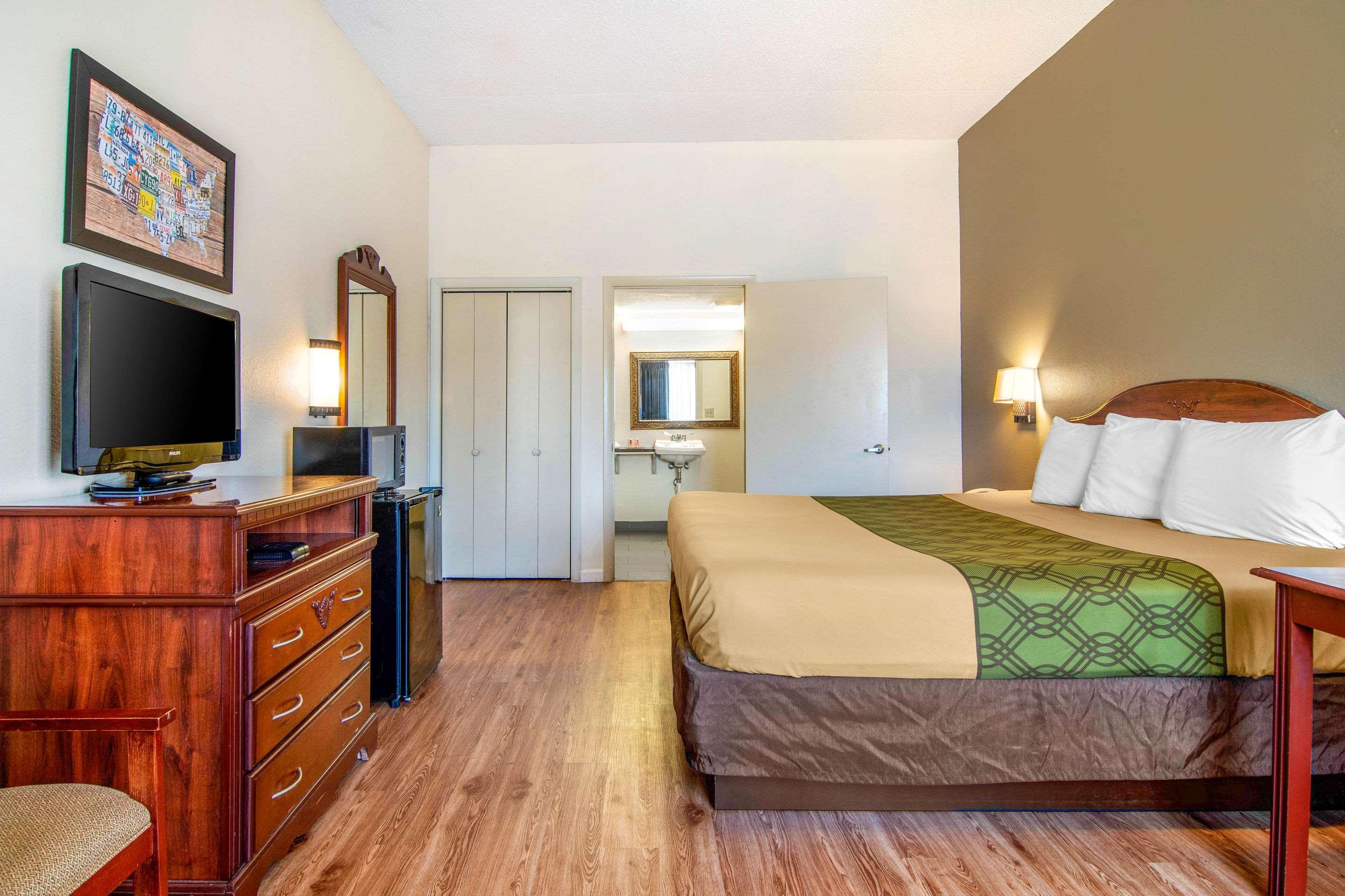 Econo Lodge Inn & Suites Fort Oglethorpe Eksteriør bilde