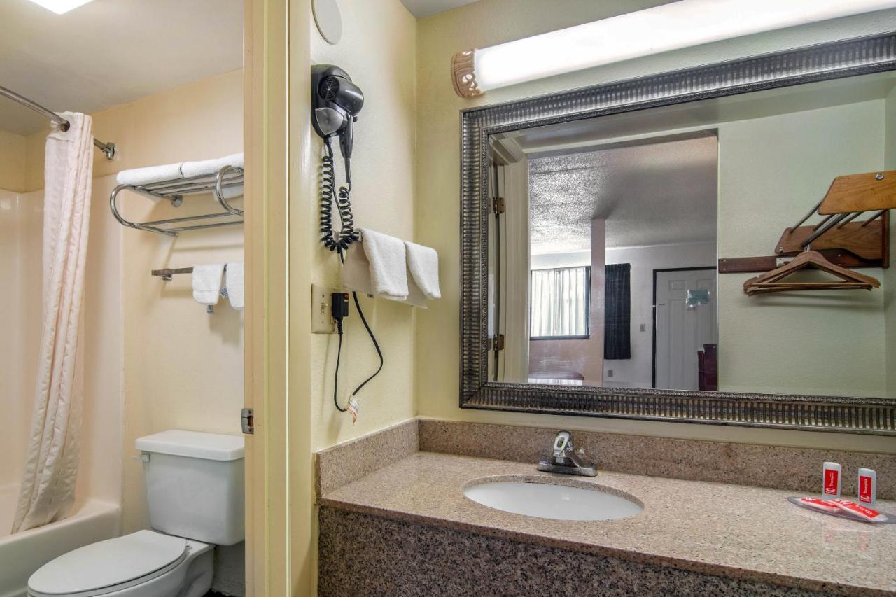 Econo Lodge Inn & Suites Fort Oglethorpe Eksteriør bilde